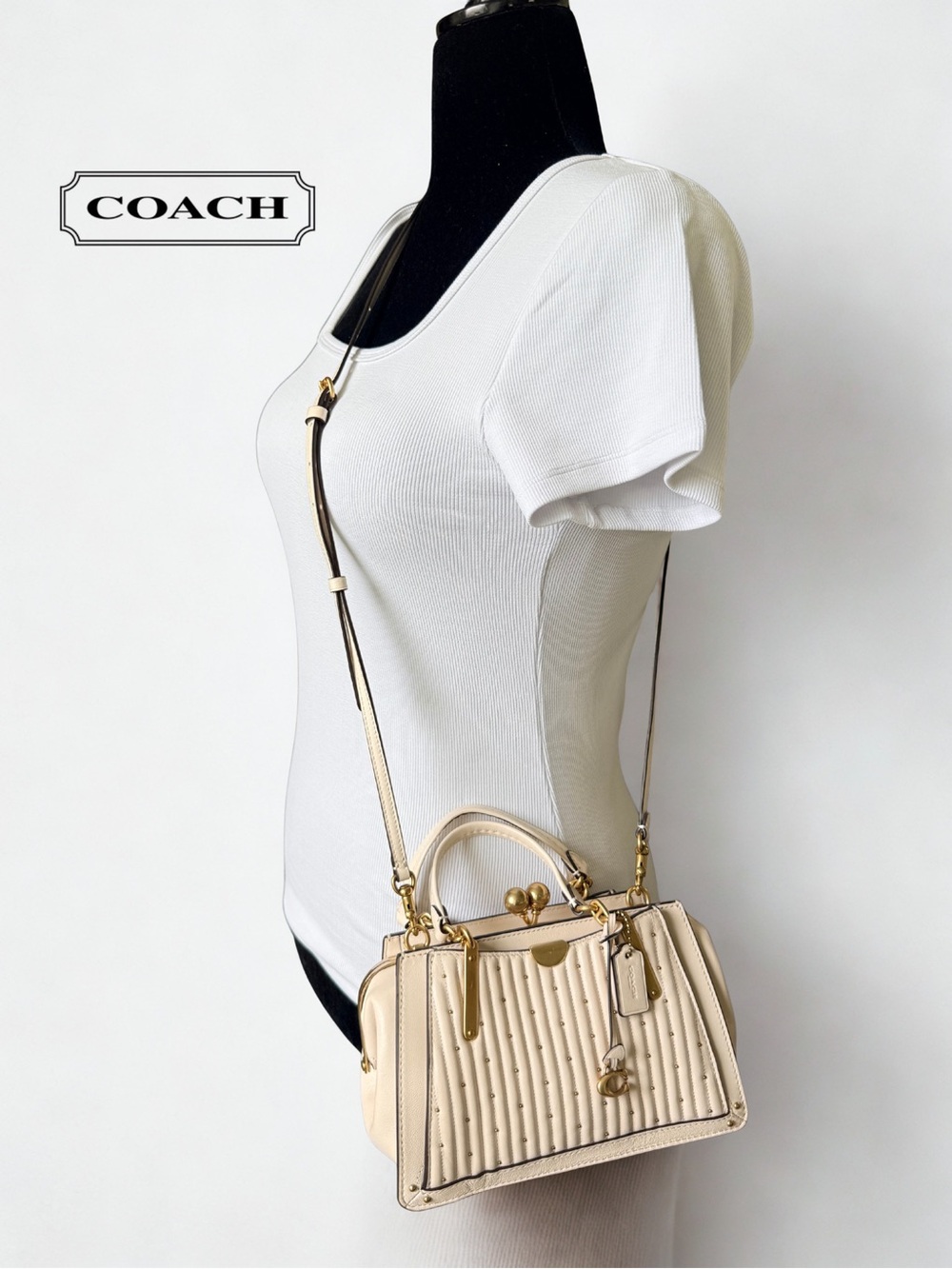COACH 1941 Kisslock Dreamer 21 Quilted Leather Crossbody Satch Chalk + Dust Bag - Picture 2 of 13